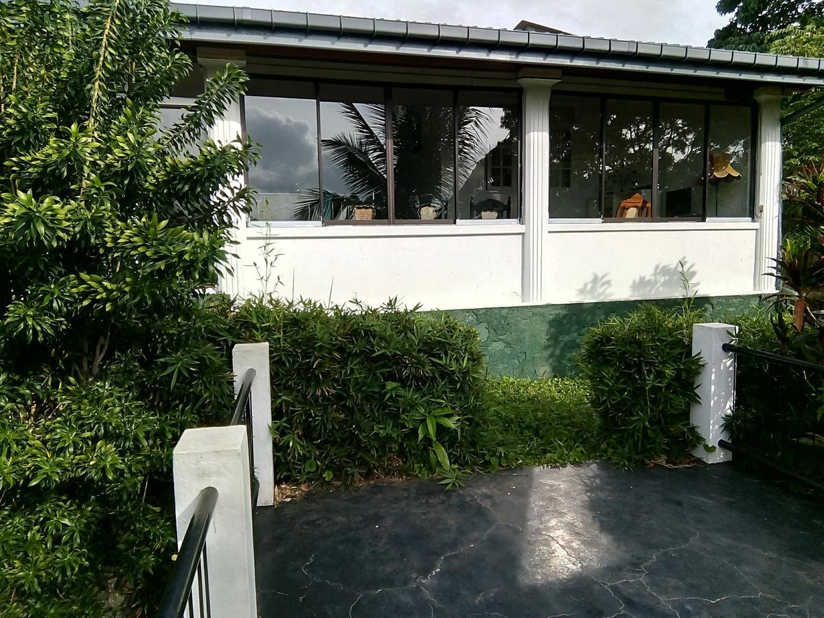 Primrose Hill Holiday Bunglow Канді Екстер'єр фото